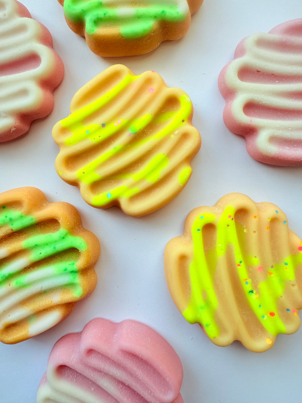 Round Swiggle Wax Melt Shape